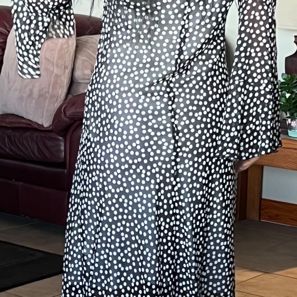 Clothes - Picture 3 of 6